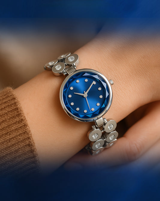 Classic Silver Ladies Watch – Elegant Daily Wear | Yaanza
